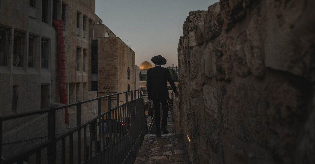 Two Quit Human Rights Watch Over Shelved Report Criticizing Israel #humanrights #Israel #Palestine buff.ly/bVBQ7mF