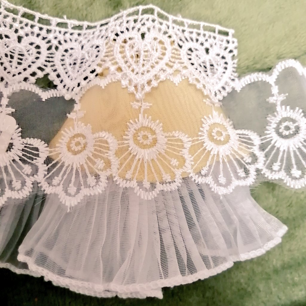 これをこうして…こう！ (初めてのドール服作りに挑戦しておりますが