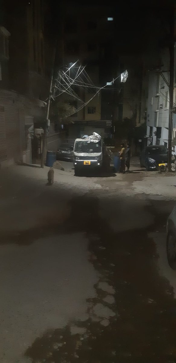 mediainfodesk's tweet photo. GHMC garbage collection at Paramount Hills apartments at 4:00 AM while residents were asleep raises serious safety and theft concerns.
Who will be responsible if any incident occurs?@GHMCOnline  @TelanganaCMO 
@CPHydCity @HydtProtocol @gadwalvijayainc  @CommissionrGHMC @hyderabad https://t.co/94dFy2AeH7