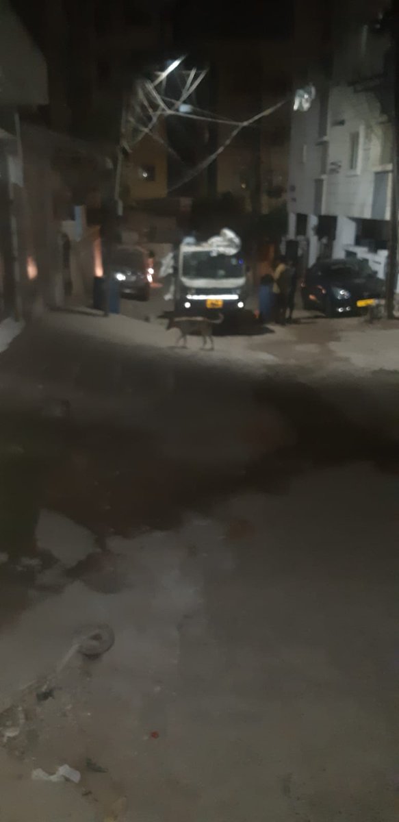 mediainfodesk's tweet photo. GHMC garbage collection at Paramount Hills apartments at 4:00 AM while residents were asleep raises serious safety and theft concerns.
Who will be responsible if any incident occurs?@GHMCOnline  @TelanganaCMO 
@CPHydCity @HydtProtocol @gadwalvijayainc  @CommissionrGHMC @hyderabad https://t.co/94dFy2AeH7