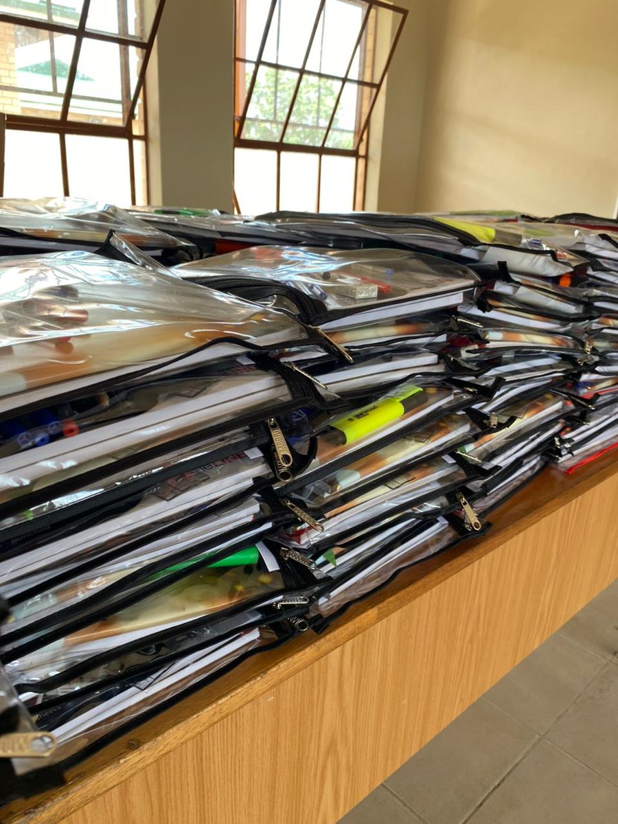 Hollywood Foundation tweet media