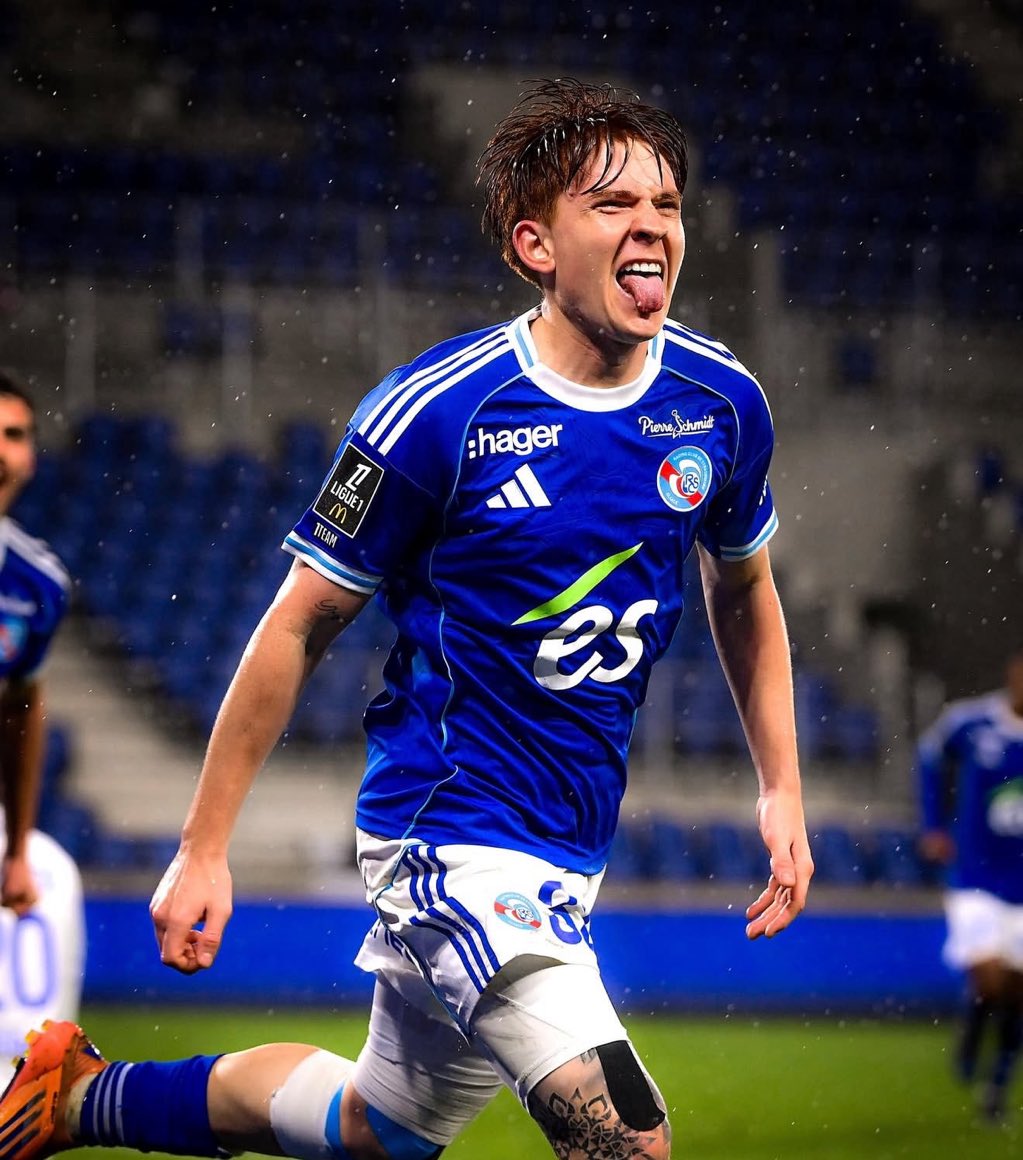 🚨💣 BREAKING ! Liam Rosenior a demandé à Chelsea de recruter Valentin Barco cet été. 

Le Bayern Munich est également intéressé par l’argentin.

[<a href="/Augustocesar22/">Augusto Cesar</a>/<a href="/ESPNArgentina/">ESPN Argentina</a>]