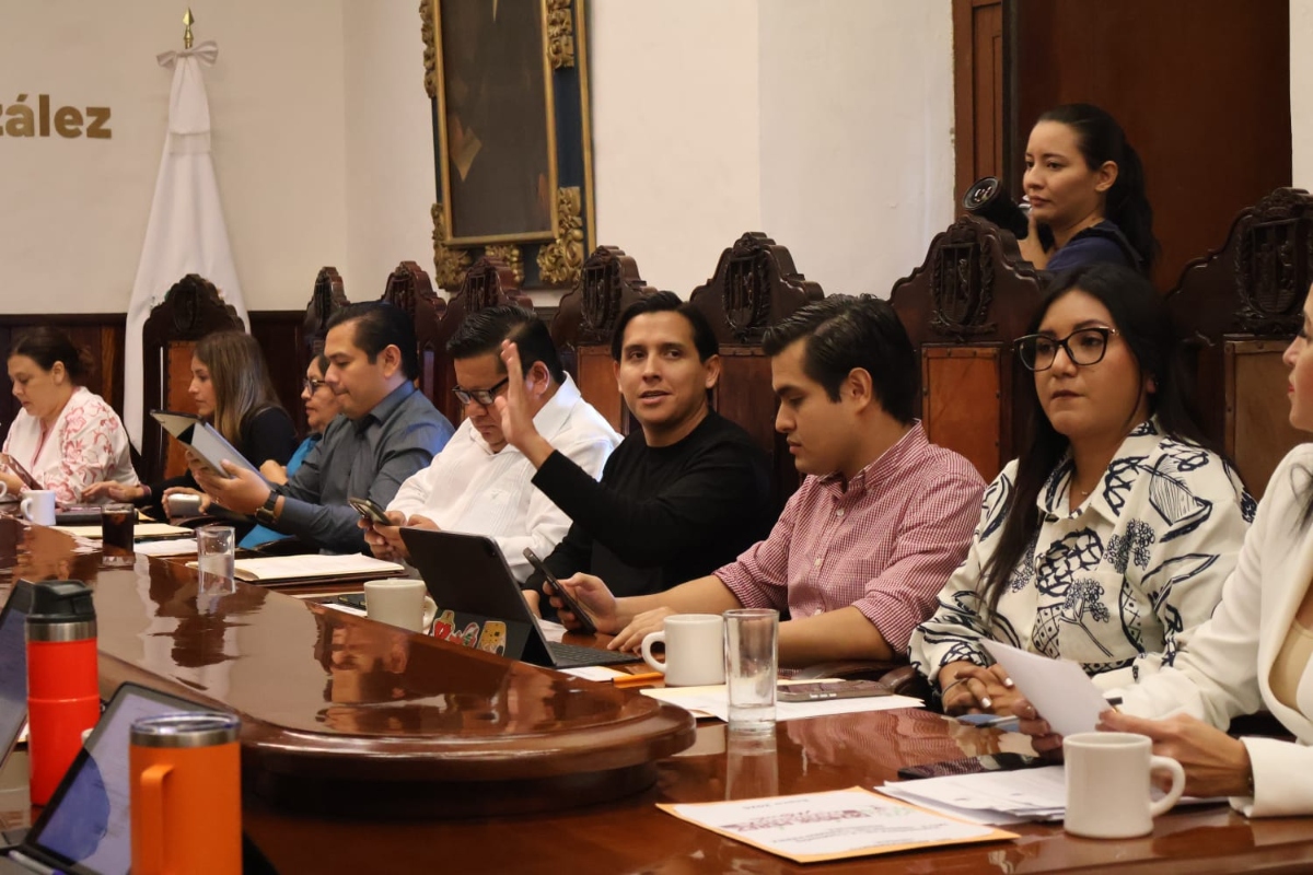 Morena pide transparencia sobre el incinerador de animales del Ayuntamiento

El regidor Adrián Gorocica expuso que el contrato venció en diciembre pasado y a la fecha no se sabe si el servicio se está proporcionando o el municipio construirá el suyo.➡️tinyurl.com/xvthb67z