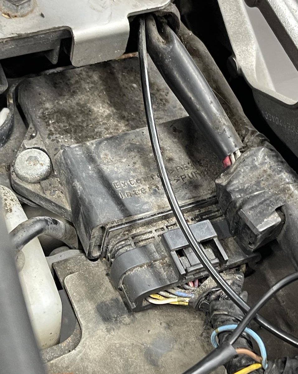 DrTepi's tweet image. Not the winter hot spot I was hoping for.  #Fried 

#doncastermotorcycles #motorcycles #motorcycle #biker #bikers #drtepi #motorcyclemechanic #motorcycleworkshop #mechanic #doncasterisgreat #doncaster #motorcycleshop #diaryofamotorcyclemechanic