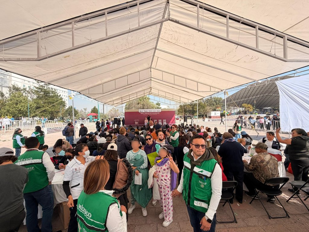 daniel_ser's tweet image. La prevención es la base de una vida digna y el bienestar de todas y todos. Por eso celebro que nuestra Presidenta, la Doctora @Claudiashein, impulse la ampliación del programa de vacunación para prevenir más casos de sarampión en el país.👏🏼🧑🏻‍⚕️

En Cuautitlán Izcalli tampoco vamos…