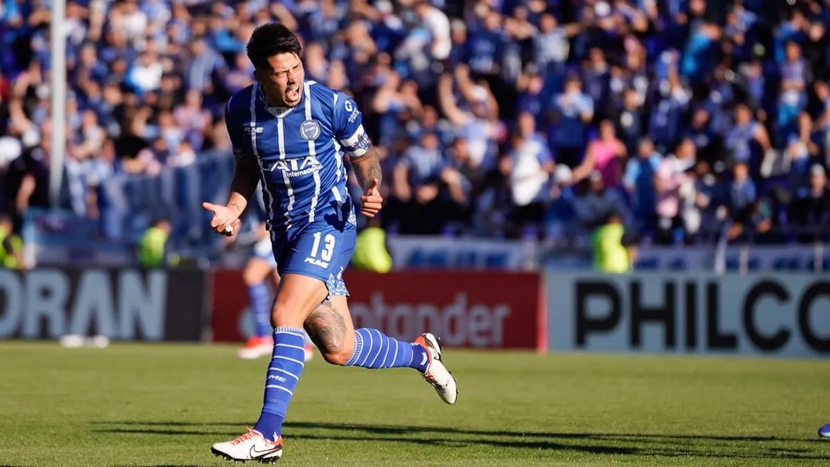 LSrago's tweet image. Hace algunos días fue ofrecido Nicolás “el Indio” Fernández a #Independiente, pero la posibilidad no avanzó: no es del gusto del entrenador, quien además considera que el equipo no necesita un jugador de esas características.