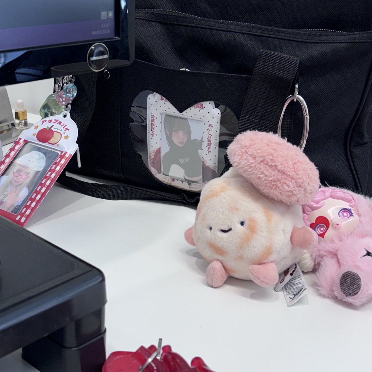 ipoderin's tweet image. bag of the day