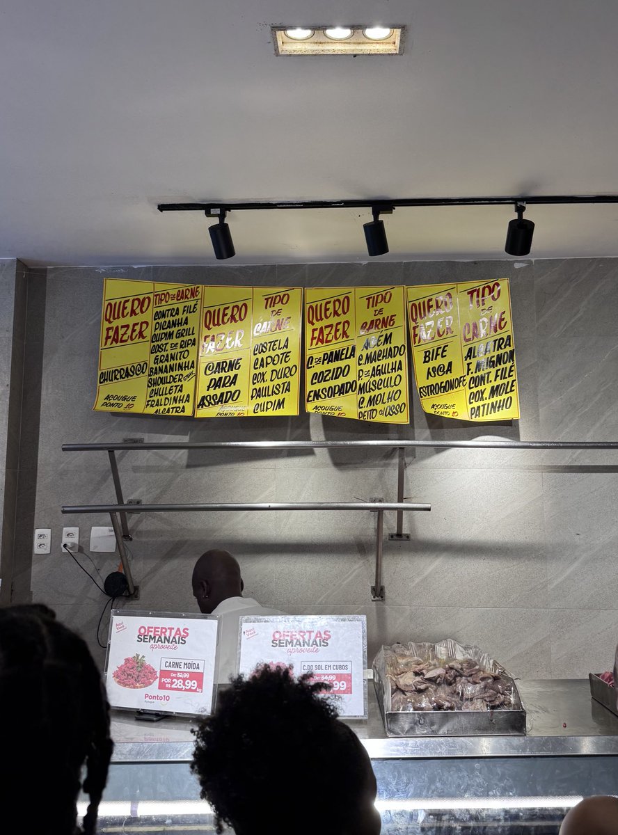 _franciniramos's tweet image. E o açougue aqui do bairro; dando aulas em UX e copywriting…