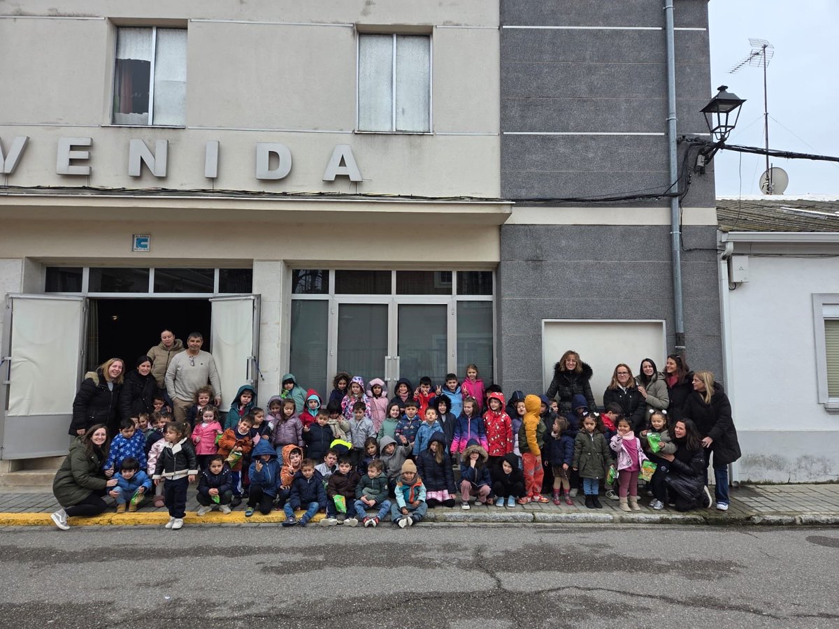 CEIPVdeSacedon's tweet image. 🎬 3, 2, 1… ¡Acción! 🎬
El ciclo de Infantil da comienzo al proyecto del segundo trimestre con una visita muy especial al Cine Avenida.
Queremos agradecer a Juanjo y Javi su atención.
¡Hemos pasado una mañana estupenda!🍿

#Cine #Conexiones #321Acción