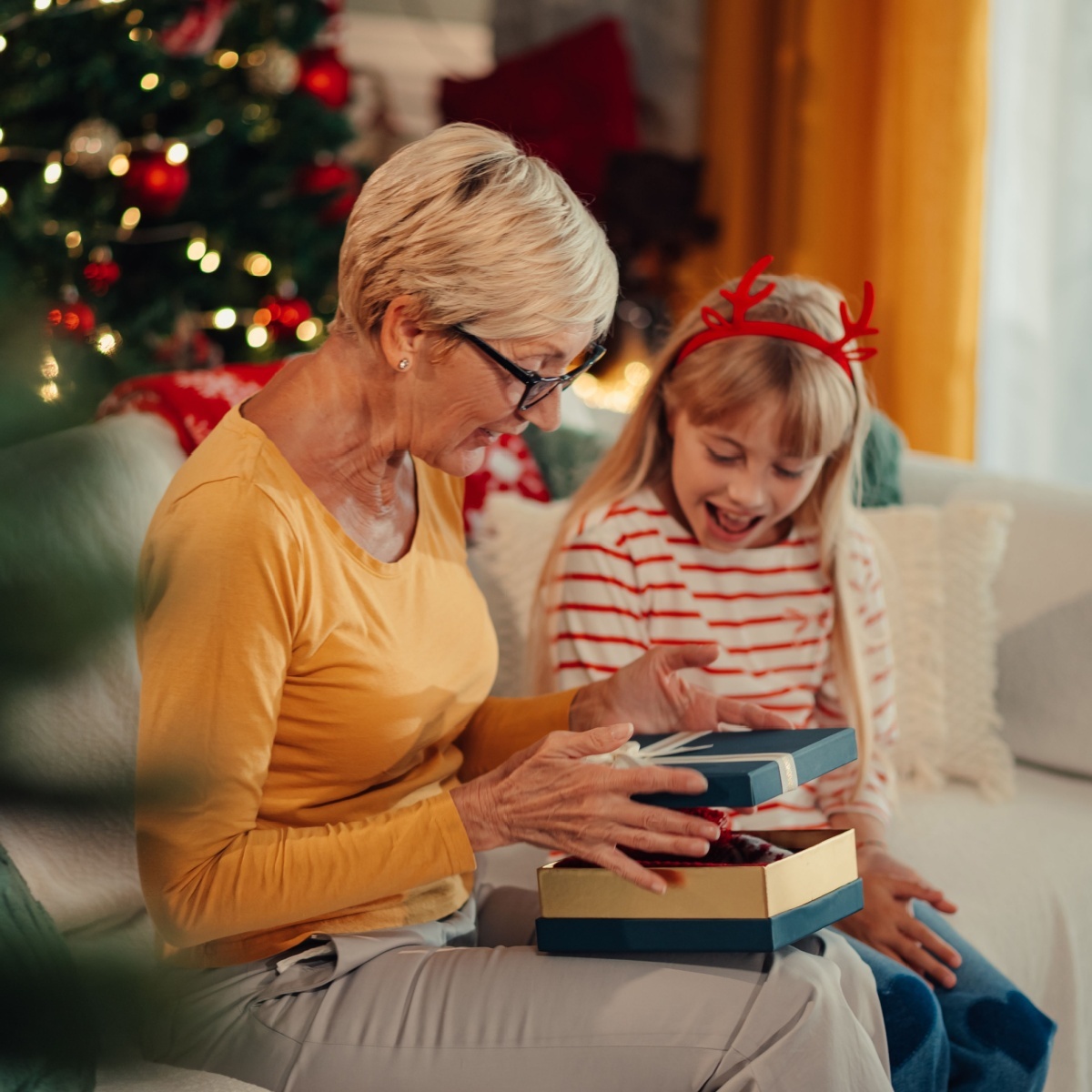 lifetime_hear's tweet photo. Did you have a difficult time hearing your loved ones over the holidays? Did you feel overwhelmed at all? It may be time to address your hearing health. Our online hearing test is a good place to start. https://t.co/PMFZMLKKzf https://t.co/iRFq3cw4Dw