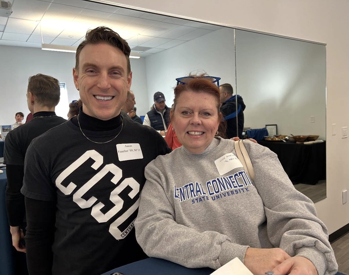 CCSU's tweet image. Nothing like welcoming alumni back for Blue Devil hoops🏀💙🔱

#WeAreCentral #GoBlueDevils