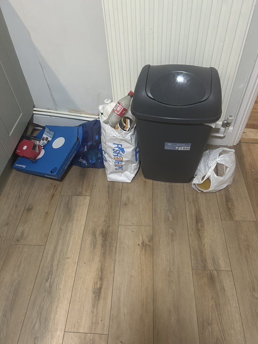 caroline rayment 💙 tweet media