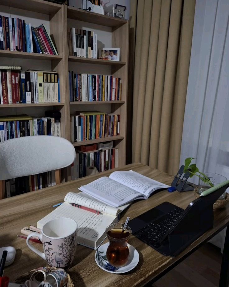 اقْرَأْ 📚 tweet media