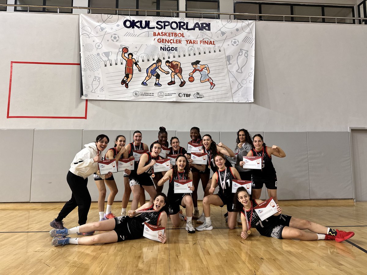 🏀 Okul Sporları Basketbol Yarı Final Sonuçları
Erkekler:
A Grubu: Özel Ankara Çözüm Koleji Anadolu Lisesi
B Grubu: Mersin Özel Tarsus Amerikan Koleji Anadolu Lisesi
Kızlar
🏆 A Grubu: KKTC Levent Koleji
🏆 B Grubu: Ankara Özel Tema Anadolu Lisesi
 Takımlarımızı tebrik ediyoruz.