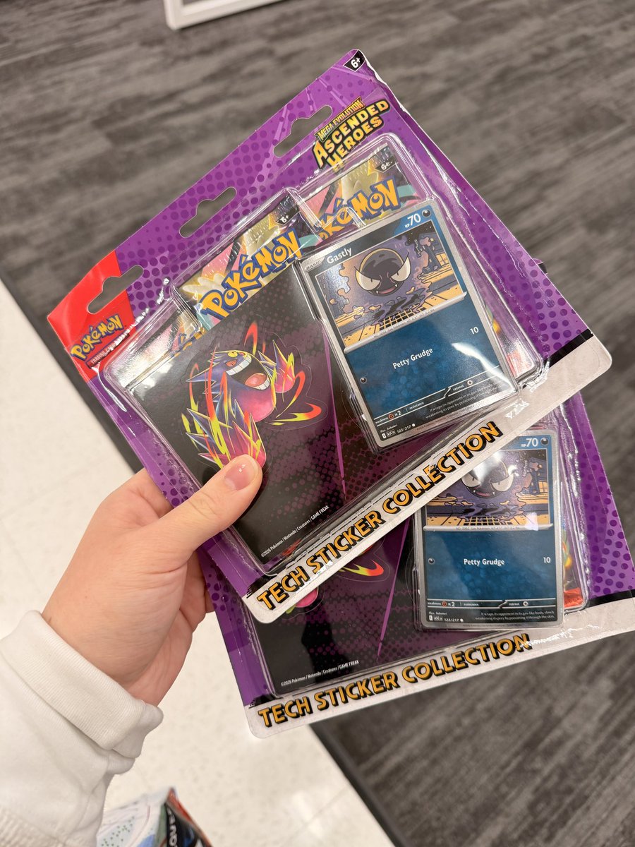 BritBrat tweet media