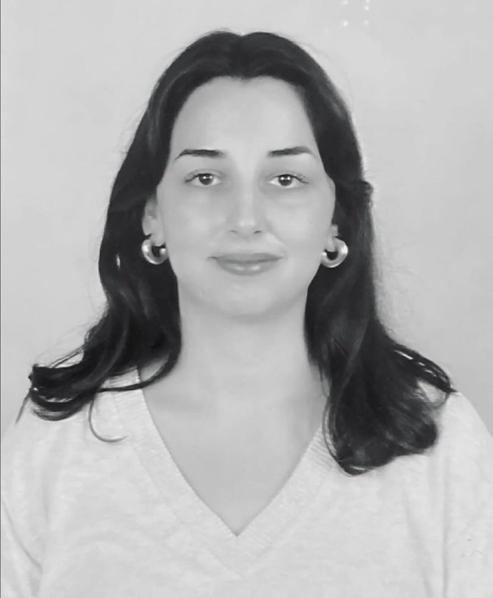DahiliyeDoktoru's tweet photo. Cerrahpaşa Tıp Fakültesi Dermatoloji Anabilim Dalı’nda görevli Dr. Zeynep Sude Taş’ın vefatını derin bir üzüntüyle öğrenmiş bulunuyoruz.

Kıymetli meslektaşımıza Allah’tan rahmet; ailesine, sevenlerine ve tüm tıp camiamıza sabır ve başsağlığı diliyoruz. https://t.co/dFyZirq9f1