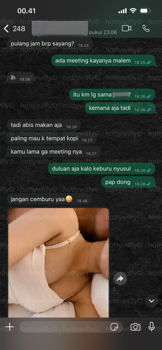 hottywiffy_'s tweet photo. kuat gak lo punya cewe liar kek gini? di tinggal ldr cowo nya meeting di kantor, cewe nya meeting di hotel🫵🏻👀

mana masuk nya gak pake caps😭 https://t.co/829Ha94oOE
