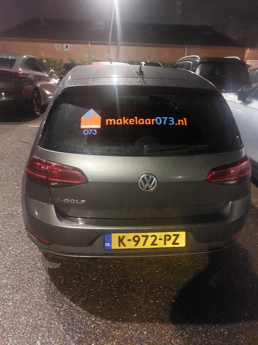 IkHeetBram's tweet photo. Als je Bosschenaar niet mag komen (belachelijk besluit) dan is dit wellicht niet het meest handige vervoersmiddel om toch te gaan, maar dat kan aan mij liggen π
#heldbo https://t.co/OVqF5FabA2