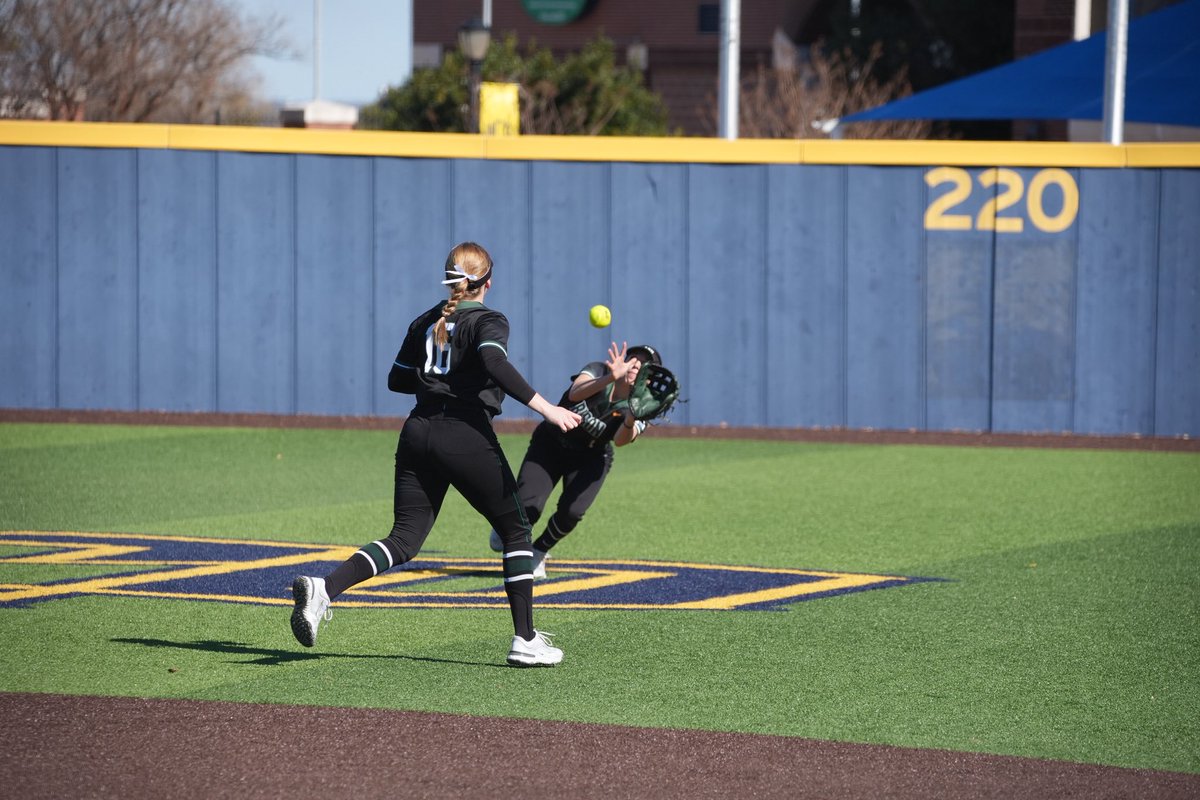 OBU_Softball's tweet photo. We're through 2 frames. No score. 
Jaycee Shaffer with 7Ks. https://t.co/Fn67BHt6ki