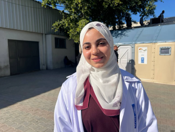 UN's tweet photo. "The war took everything from us. We are trying to create a new beginning and make a difference."

In Gaza, nurses, doctors &amp; other medical professionals are working with @UNDP to serve and re-build their communities.

https://t.co/nuri1eiP7S https://t.co/nxMEN3L2Y5
