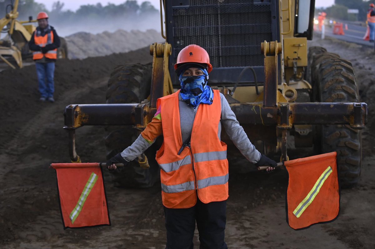 🤝🚧En la #4T, la suma de esfuerzos se traduce en obras, desarrollo y justicia social para todas y todos.🙌🏻

La Cuarta Transformación en Tlaxcala demuestra que el trabajo coordinado con la iniciativa privada, siempre al servicio del pueblo generando beneficios reales .