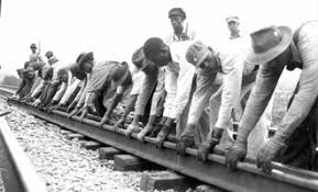 KaNuri's tweet photo. I keep hearing the Chinese built the US railroads but that's a new concept to me because as a child growing up in the 70s and 80s, I was taught railroads were built by Black American men who were on a chain gang or in prison aka slavery by another name.. 

These were the images I saw in my history books! Only recently the narrative switch to Chinese immigrants being solely responsible for the US railroads infrastructure... Don't erase #BlackHistory2026