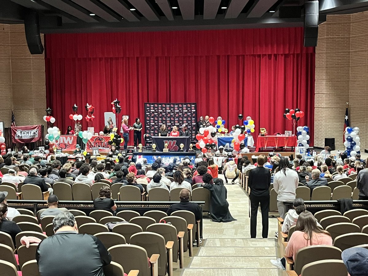 WeissXC_TFG's tweet photo. Congratulations to all the athletes who signed on Wednesday!
#PFISD #PACKSTRONG https://t.co/asnOtkDlU8
