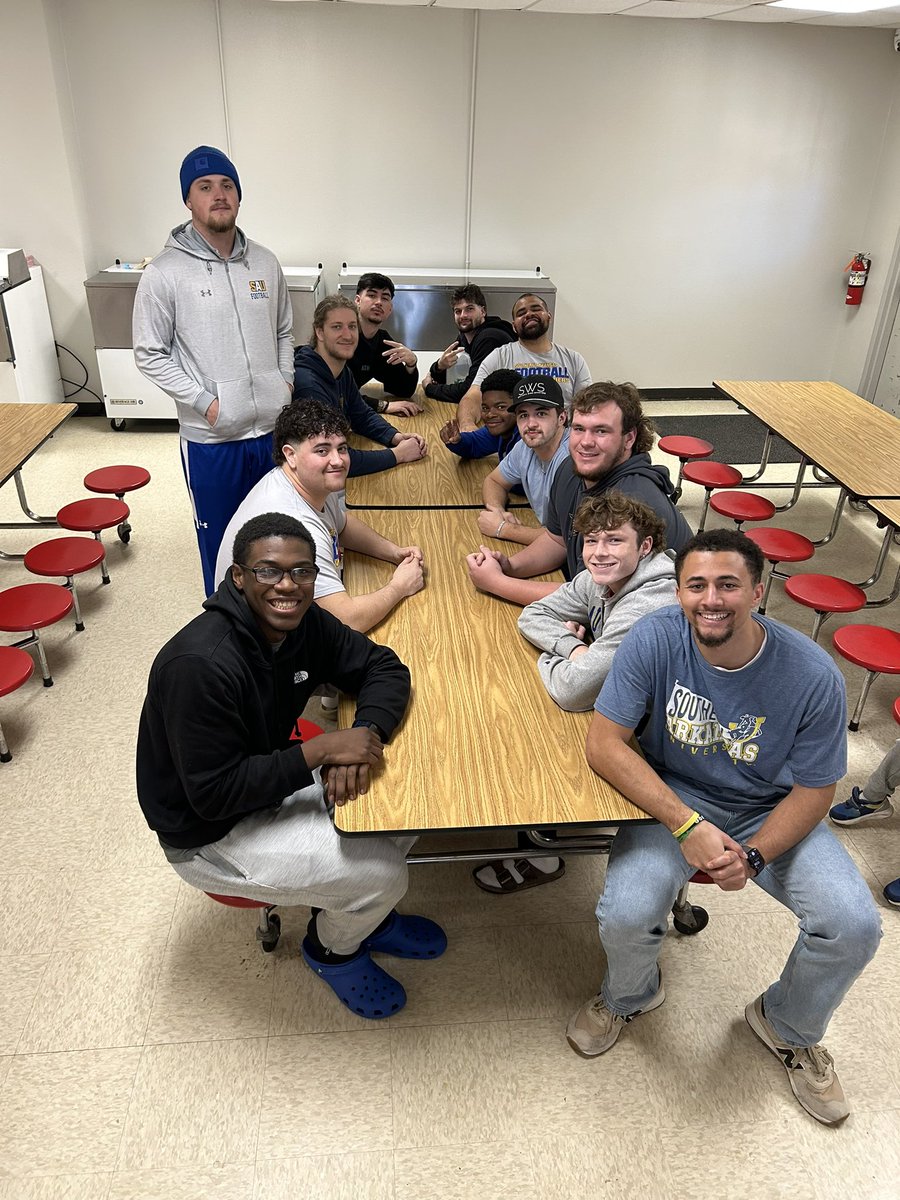 #MuleridersInMagnolia have been out and about this week serving the community at assisted living homes, the public library, and elementary schools! We love making an impact in the community that supports us each and every day! #Family