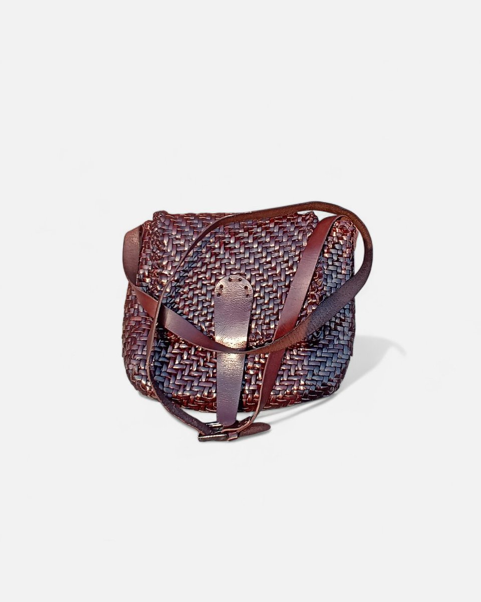 stysion's tweet photo. Hand-woven leather in a rich brown tone designed with restraint, made to age beautifully. https://t.co/ys4r98gPW1