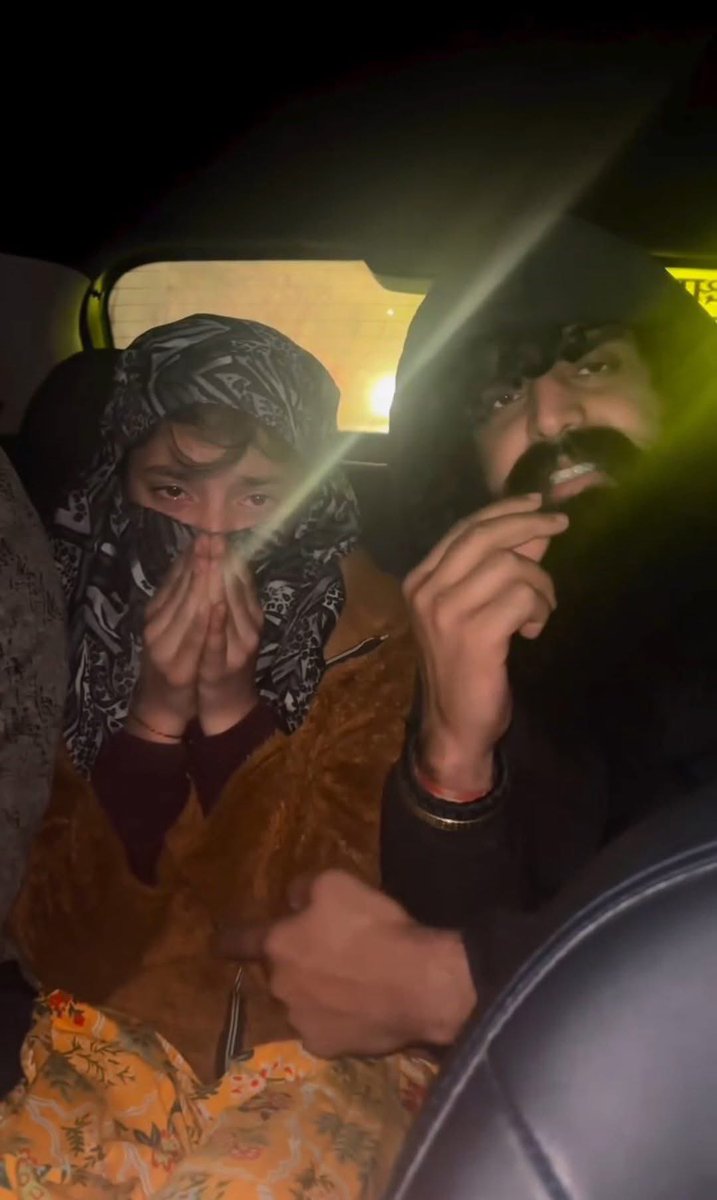 राधिका राजपूत........

पीछले 5 साल से अब्दुल साहिल खान से रिलेशनशिप 
में थी .....

अब इसकी उम्र 15 वर्ष है ,
जब इसकी उम्र 12 वर्ष थीं तब से रिलेशनशिप में है।

पेट में 2 महीने का बच्चा भी है,
अब्दुल हवश पूरी करके रोड़ पर छोड़ भाग गया ।

लडक़ी बोल रही है ,,,
मुझे नशा करवा करवा कर