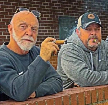 Happy Birthday to a great friend <a href="/Coach_BFarrar/">Barney Farrar</a> &amp; Legendary guy! Hope our old <a href="/HolmesccFB/">Holmes Football</a> guy has an awesome day!