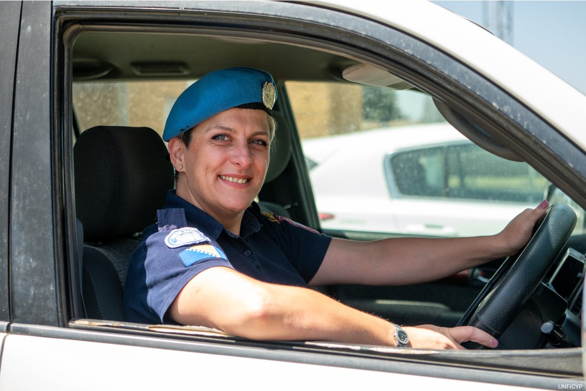 Women #ServingForPeace with <a href="/UNPOL/">United Nations Police</a>:

🕊 Help build and sustain peace

👮‍♀️ Provide security and safety

👩‍🏫 Serve as role models for local women

⚧️ Address inequalities and more

Learn about their vital work during #UNPoliceWeek: police.un.org/en/un-police-g…