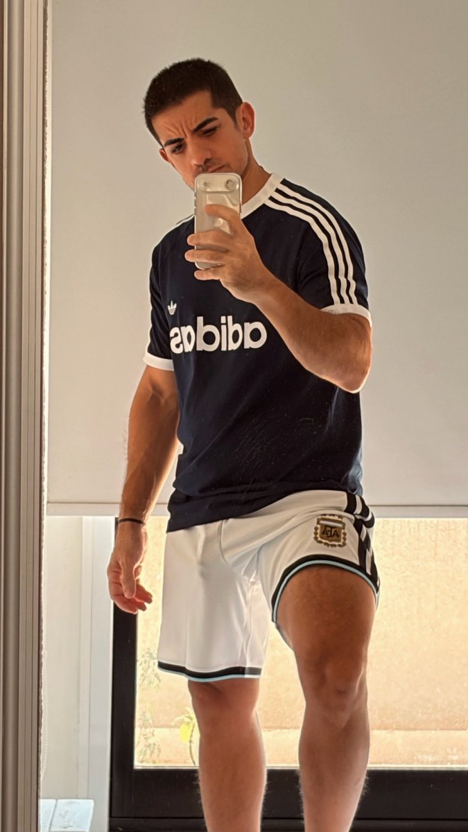 heyjadrian tweet media