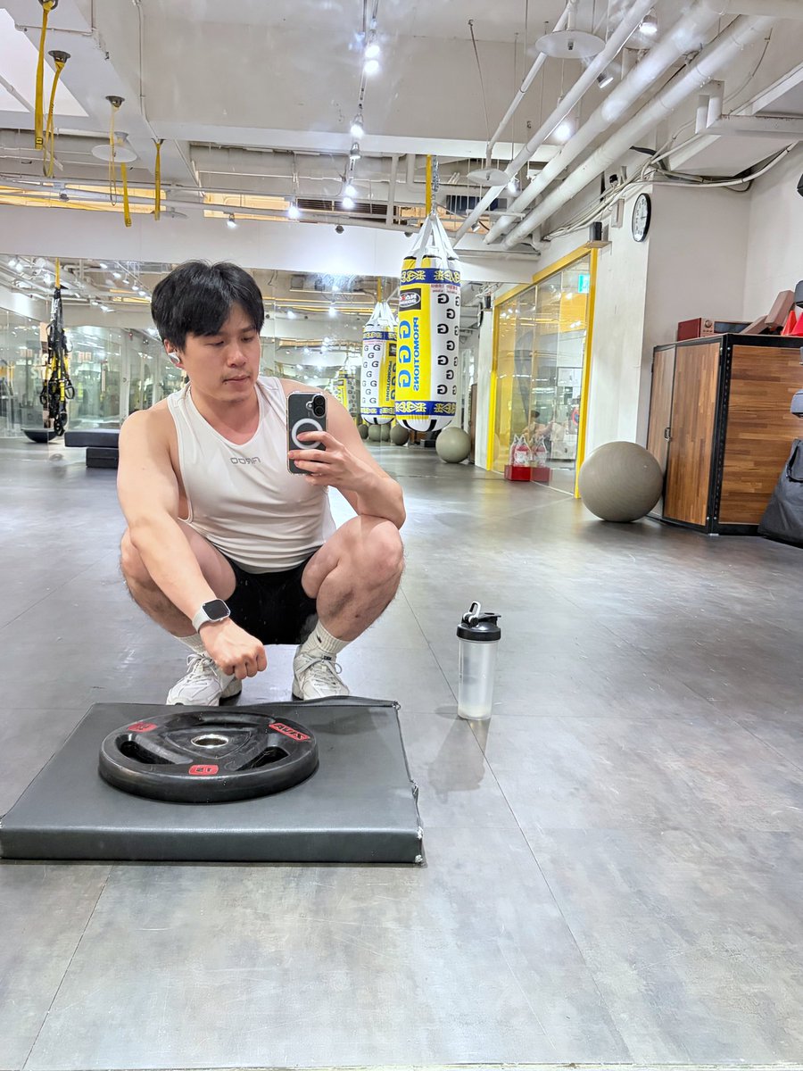 Chun27359220's tweet photo. 無業的第2天 https://t.co/7n0H52zS3n