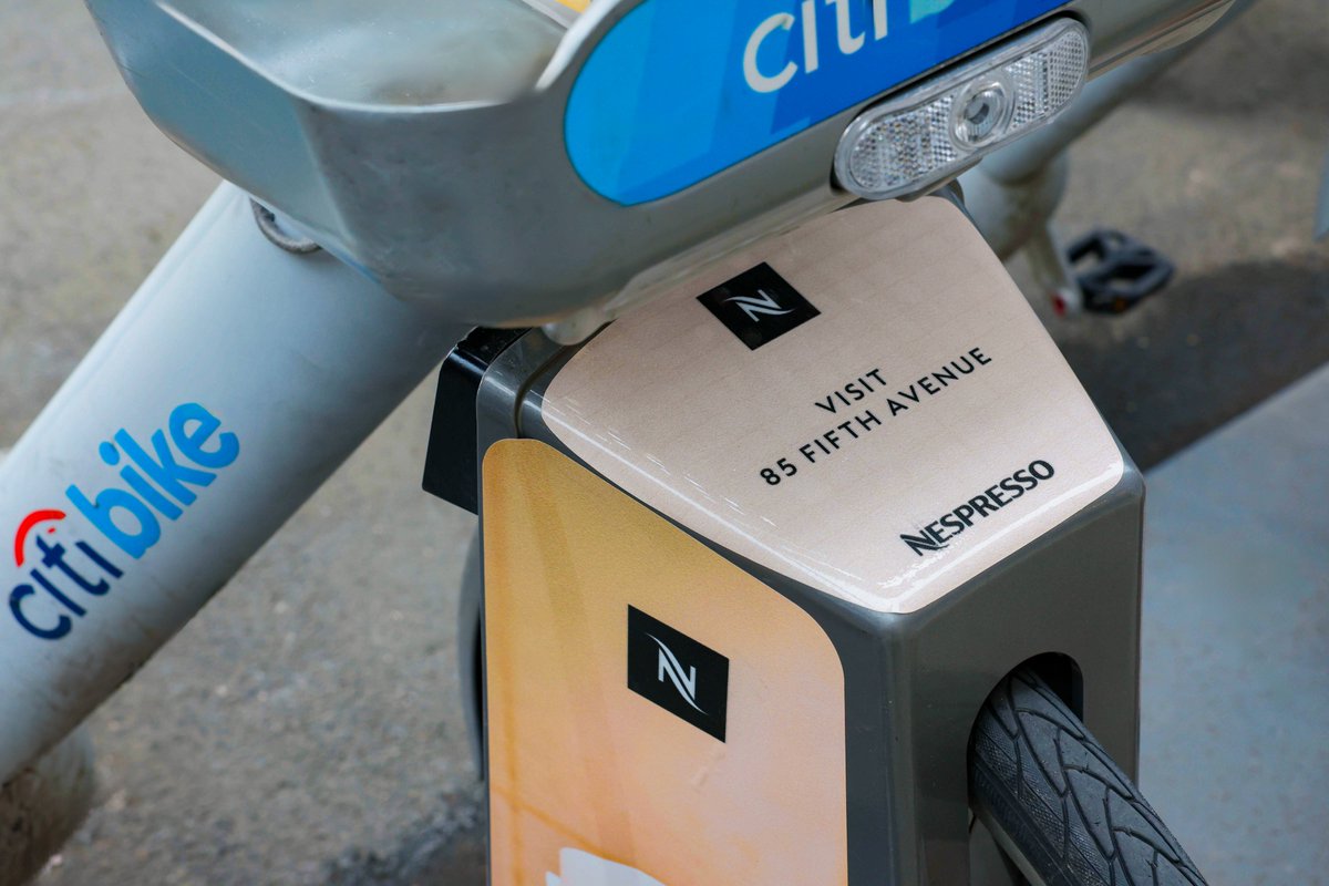 Intersection tweet media