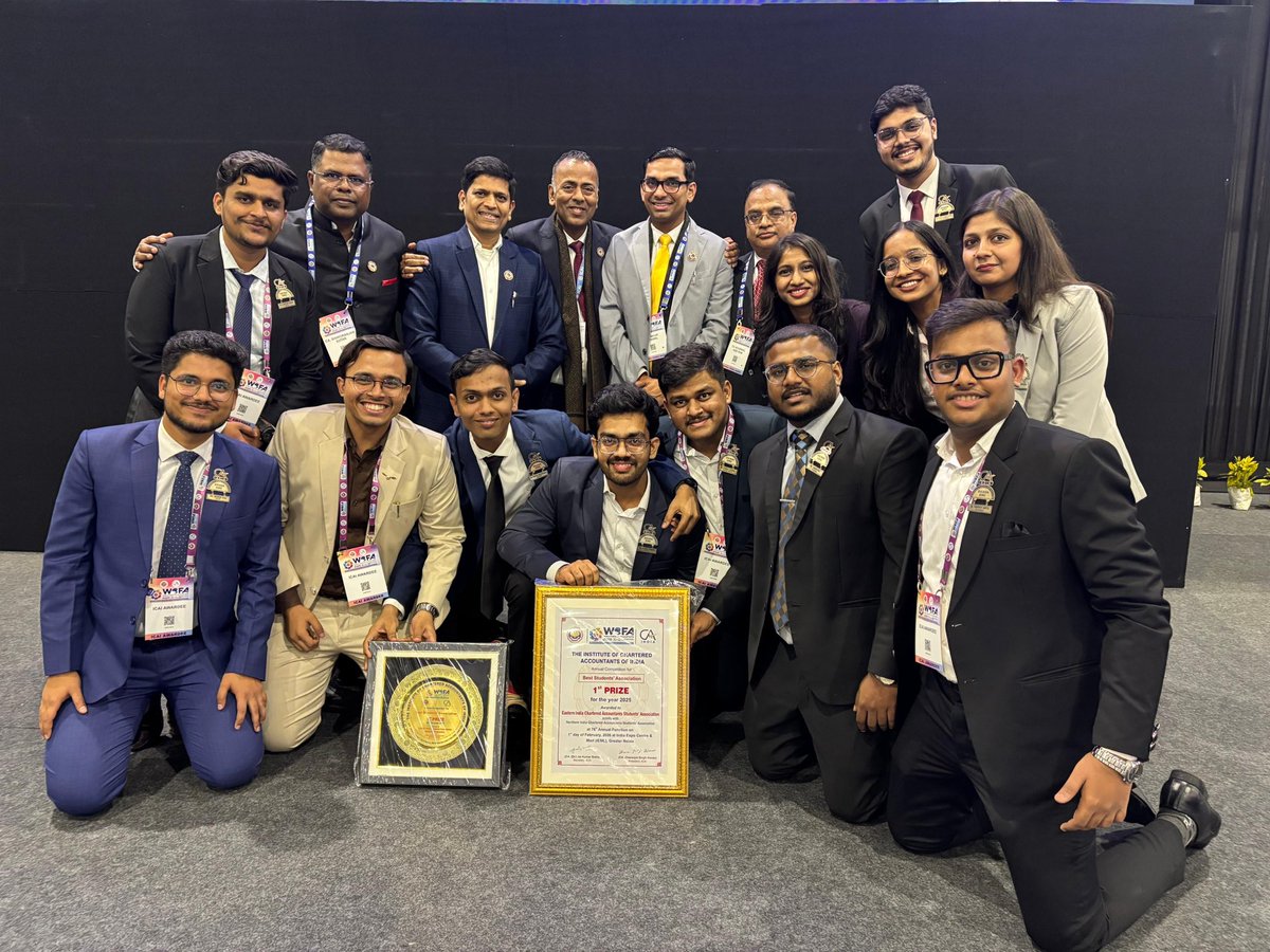MayurICAI's tweet photo. It was one of those moments when an entire year — in fact, an entire journey — flashed before my eyes.

Receiving the Best Students’ Association Award for EICASA, along with my incredible team, from the Hon’ble Minister of State Shri Arjun Ram Meghwal ji https://t.co/fM3jfNGeyr
