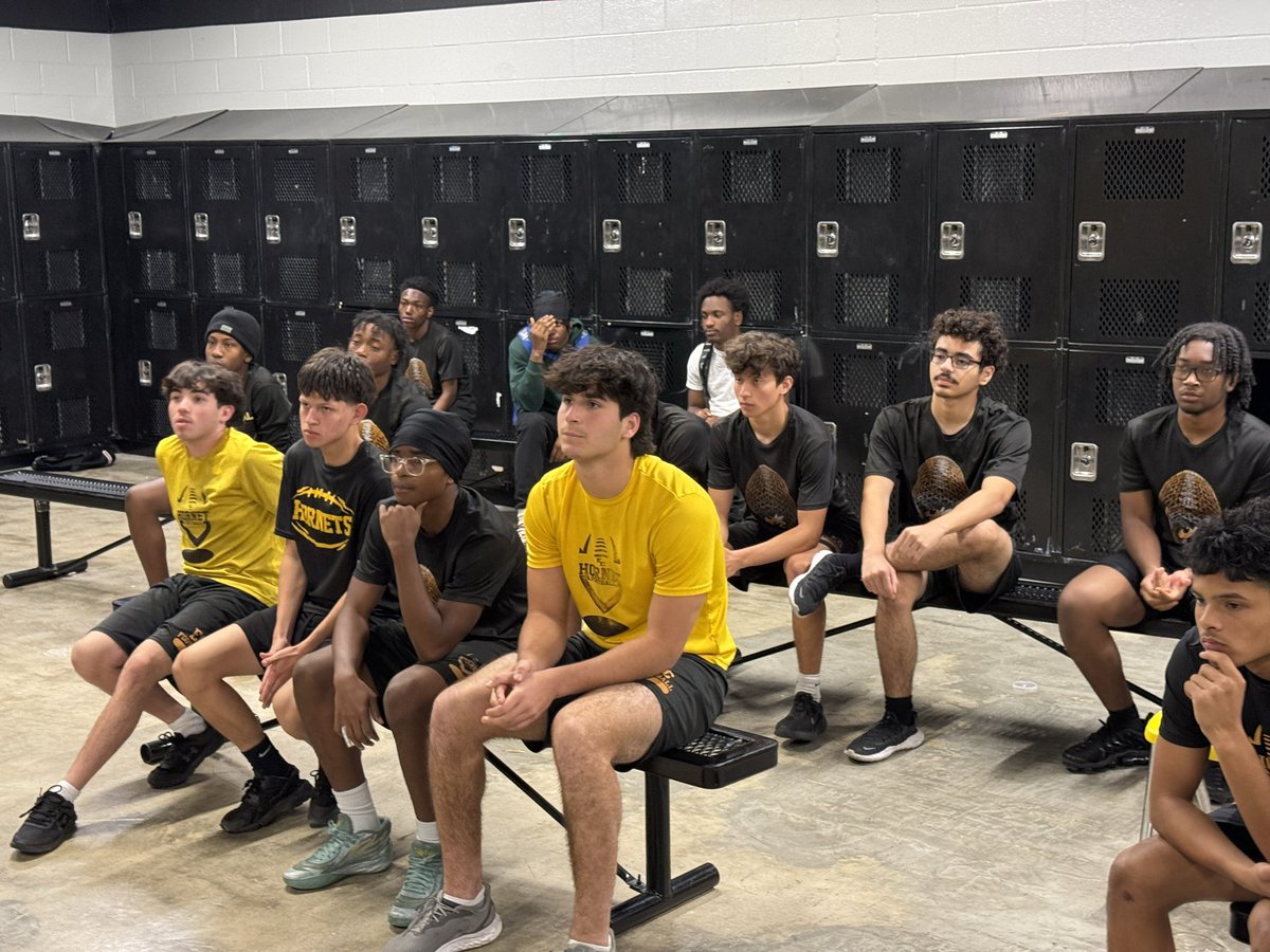 EC Hornet Football tweet media