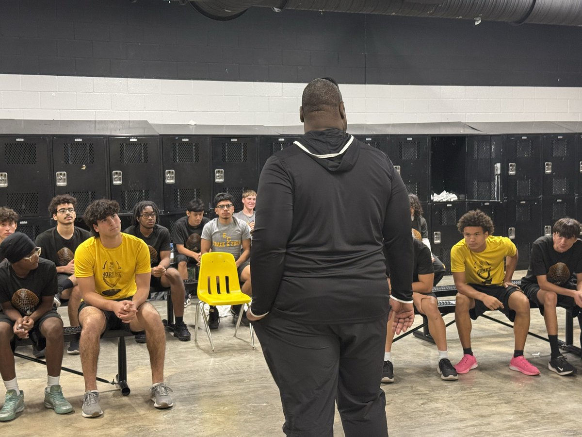 EC Hornet Football tweet media