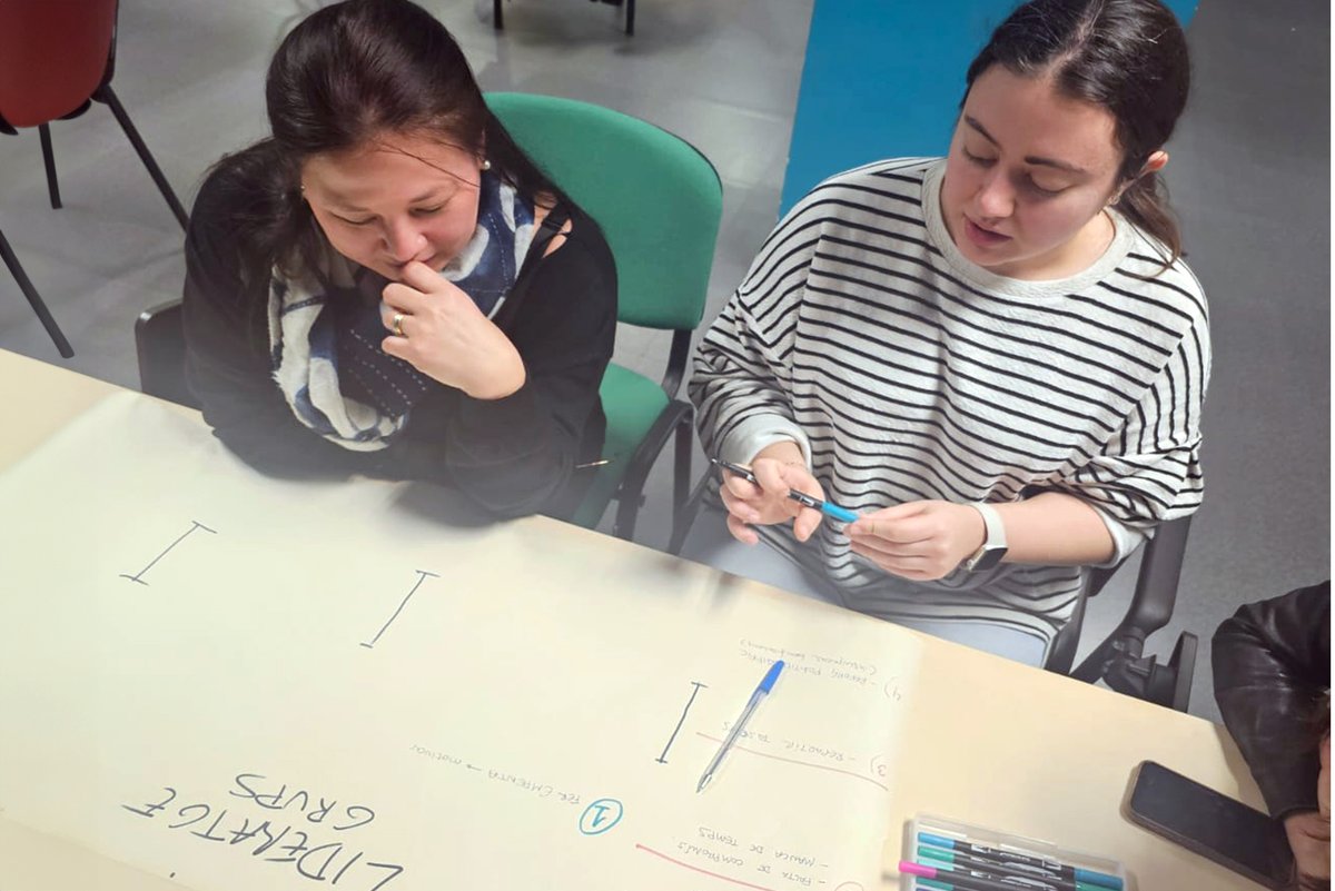 🧑🏻‍⚕️🧑‍⚕️🧑🏻‍⚕️ Ahir ens vam reunir els Grups de Treball de l’#AIFiCC per impulsar la feina col·lectiva, compartir experiències i definir objectius per enfortir la xarxa associativa.

Durant la sessió es van posar en comú i es van trabellar diversos aspectes 🧵👇