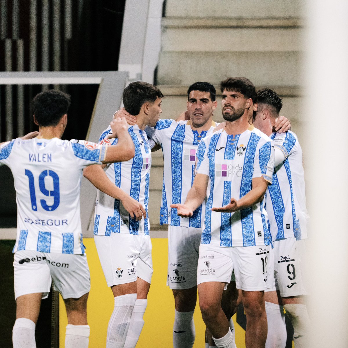 CFTalavera's tweet image. 𝐏𝐫𝐢𝐦𝐞𝐫𝐚 𝐲 𝐩𝐚𝐫𝐚 𝐝𝐞𝐧𝐭𝐫𝐨

🫡 @marcosmg9_