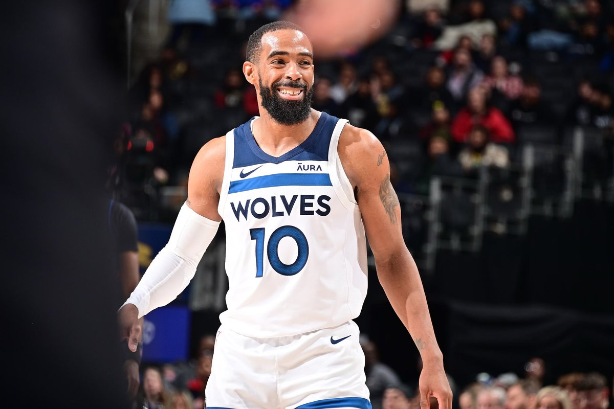 Se espera que Mike Conley Jr. regrese a los Minnesota Timberwolves, una vez sea cortado por los Charlotte Hornets.

Esto se puede ya que fue tradeado por los Bulls, tras llegar de los Wolves.

Hizo un pacto de retorno con los Wolves antes de salir via trade?