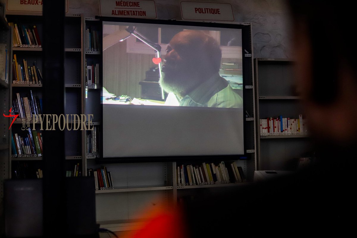 𝗗𝗮𝗻𝘀 𝗹𝗲 𝗰𝗮𝗱𝗿𝗲 𝗱’𝘂𝗻𝗲 𝗿𝗲𝗻𝗰𝗼𝗻𝘁𝗿𝗲 𝗹𝗶𝘁𝘁𝗲́𝗿𝗮𝗶𝗿𝗲 𝗰𝗼𝗻𝘀𝗮𝗰𝗿𝗲́𝗲 𝗮̀ 𝗹’œ𝘂𝘃𝗿𝗲 𝗽𝗼𝗲́𝘁𝗶𝗾𝘂𝗲 𝗱𝗲 𝑅𝑒𝑛𝑒́ 𝐷𝑒𝑝𝑒𝑠𝑡𝑟𝑒, Marc Exavier est intervenu autour d’un recueil de poèmes de l’auteur.