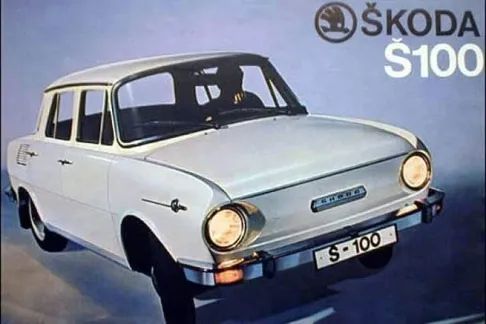 DDR_Reklame's tweet photo. Der Š100 wurde in großem Umfang von der DDR importiert. Es sollen mehr als 142.000 Exemplare ins Land gekommen sein. 1975 waren 10,6 % aller in der DDR zugelassenen Pkw Škodas.
#Skoda #S100 #Auto #Kfz #PKW #AZNP #Tschechoslowakei #DDR #GDR #Reklame #Ostalgie #EastGermany https://t.co/8rRr5G989I