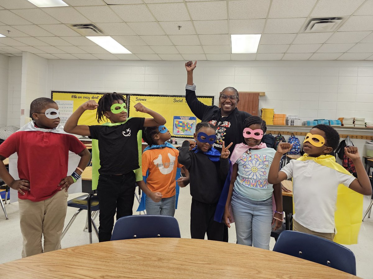 Cassandra E.Woods tweet media