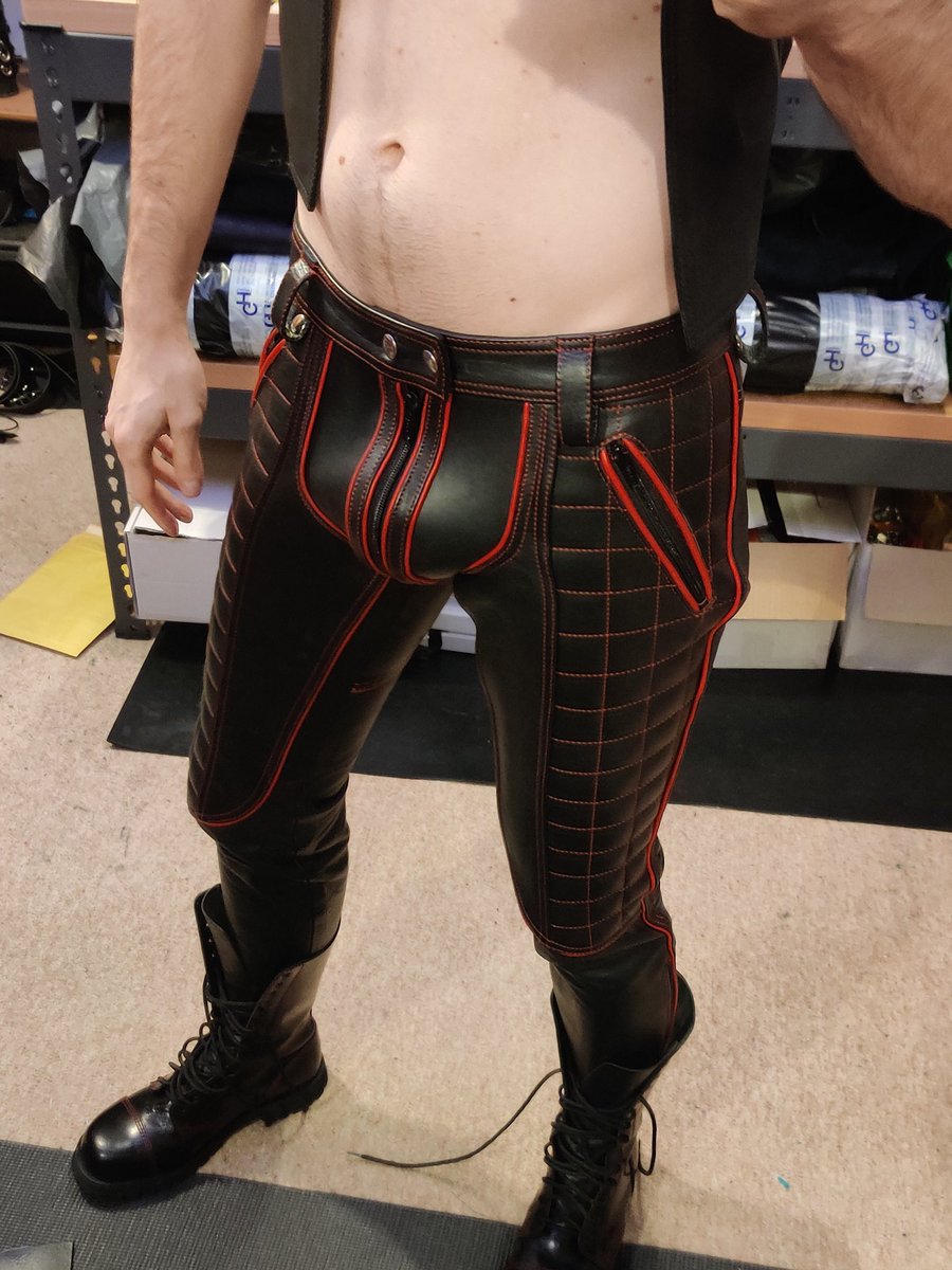 MockingbirdLeather tweet media