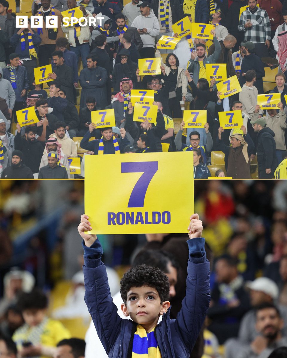Al-Nassr fans showed their support for Cristiano Ronaldo, raising banners with his name and number in the 7th minute of their match against Al-Ittihad 7️⃣