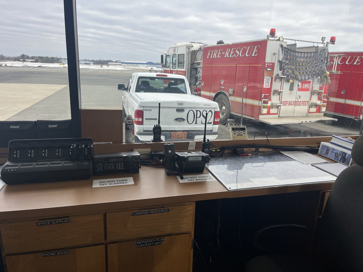 cityofwsfire's tweet image. Situational training at Smith Reynolds Airport ✈️🔥 In an emergency, every second counts. Preparation makes the difference. #StayReady #WSFire