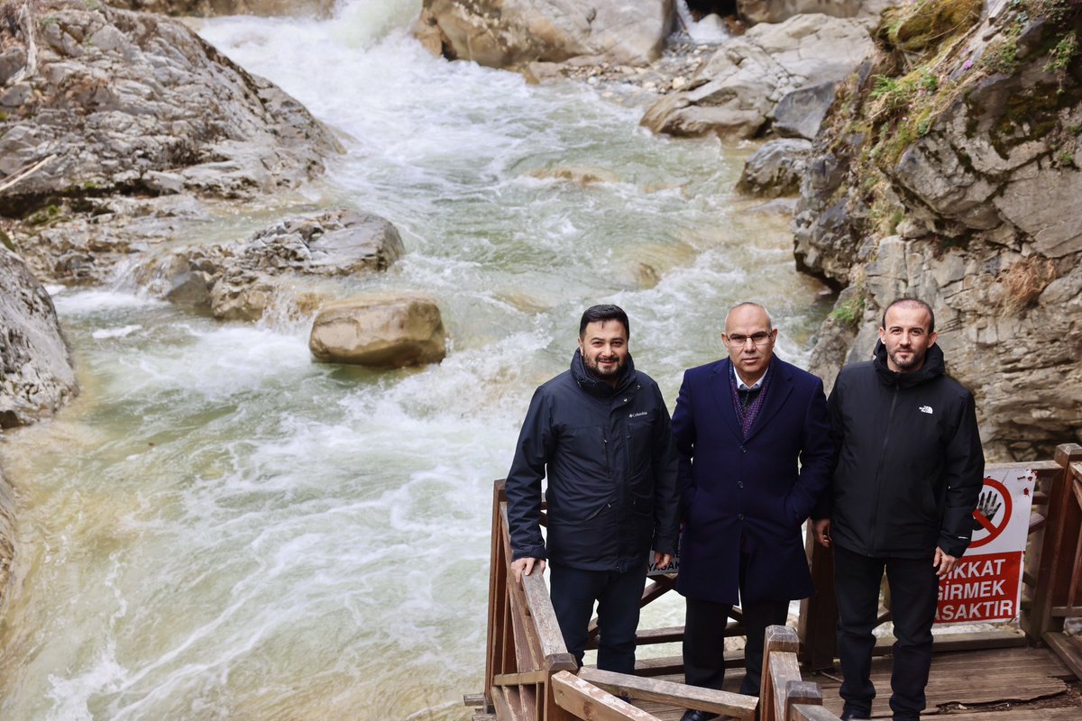 Giresun, Tarih, Doğa, Şehir.

Giresun Valimiz, Başkanımız, Kaymakamımız ve Arkadaşlarımızla Kuzalan Şelalesi’ndeyiz.

Giresun Valimiz Sayın Mustafa Koç’a Teşekkür Ediyoruz.

<a href="/ValiMustafaKoc/">Mustafa Koç</a> <a href="/MevlutOztekin/">Mevlüt Öztekin</a> <a href="/yukselkara76/">Yüksel KARA🇹🇷</a> <a href="/Yukselkarakya34/">Yüksel Karakaya</a> <a href="/kemalcavus1980/">Kemal Çavuş</a>