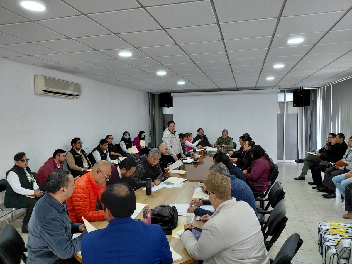 Hoy sostuvimos una reunión de trabajo con Hospitales de Alta Especialidad #IMSSBienestar para fortalecer estrategias de fortalecimiento de los #ServiciosPúblicosDeSalud rumbo a 2026.