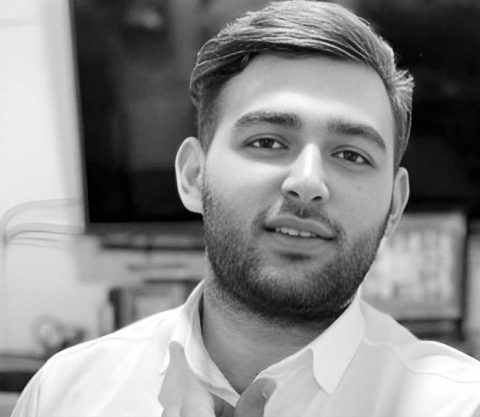 بەندکراوێکی کورد بە ناوی #ناسر_بەکرزادە تەمەن ٢٥ ساڵ و خەڵکی ورمێ حوکمی ۳ جار لەسێدارەدانی پشتڕاست کراوەتەوە و گیانی لە مەترسیدایە!
تکایە دەنگی بن.
#لەسەرڕۆژهەڵات_بنووسە